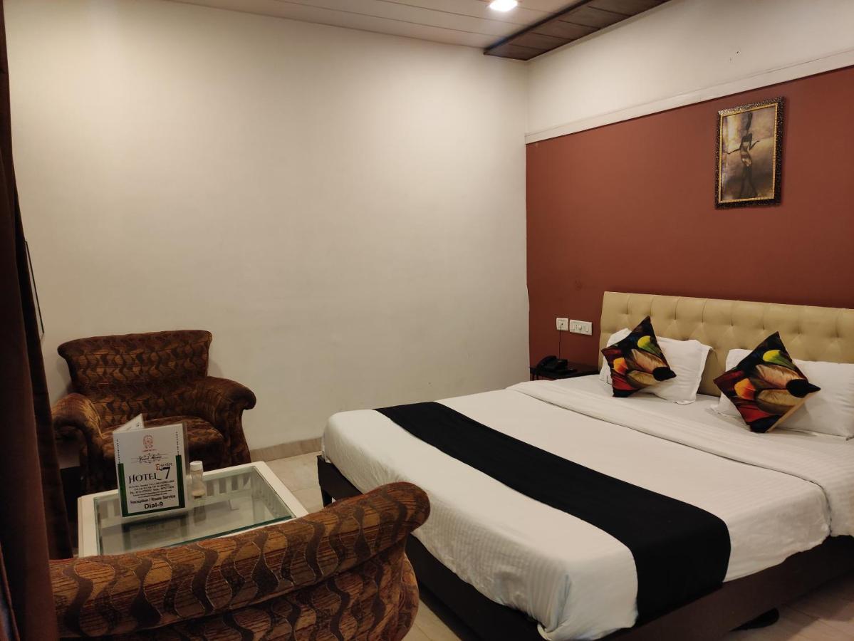 Hotel Seven- Center Of City Chandīgarh المظهر الخارجي الصورة